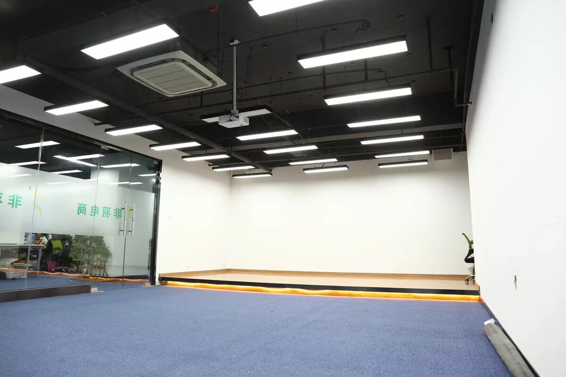 亚洲区色情区激情区小说